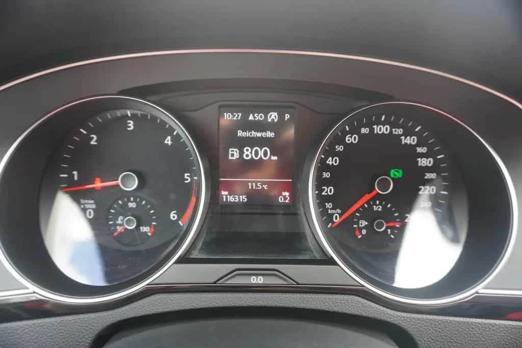 Volkswagen Passat Variant 2.0 TDI Comfortline ACC LED AHK 12/2017-photo-21