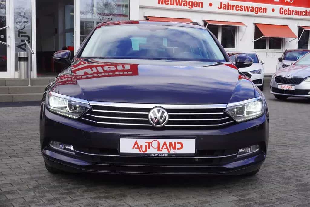 Volkswagen Passat Variant 2.0 TDI Comfortline ACC LED AHK 12/2017-photo-8
