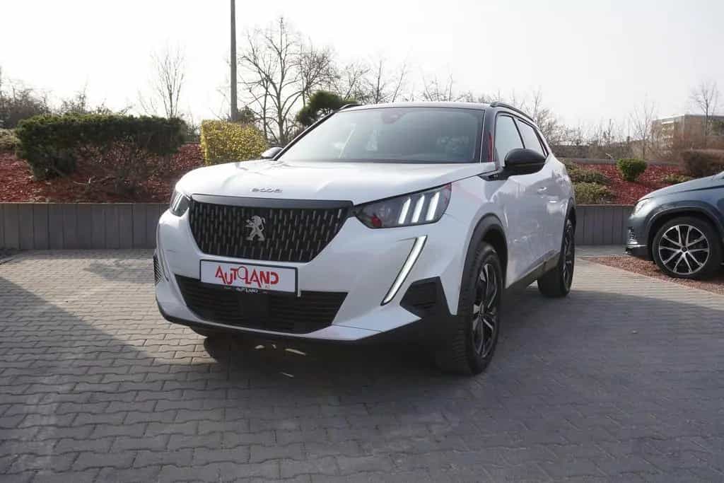 Peugeot 2008 1.2 PureTech GT LED Kamera Sitzheizung 03/2023-photo-1