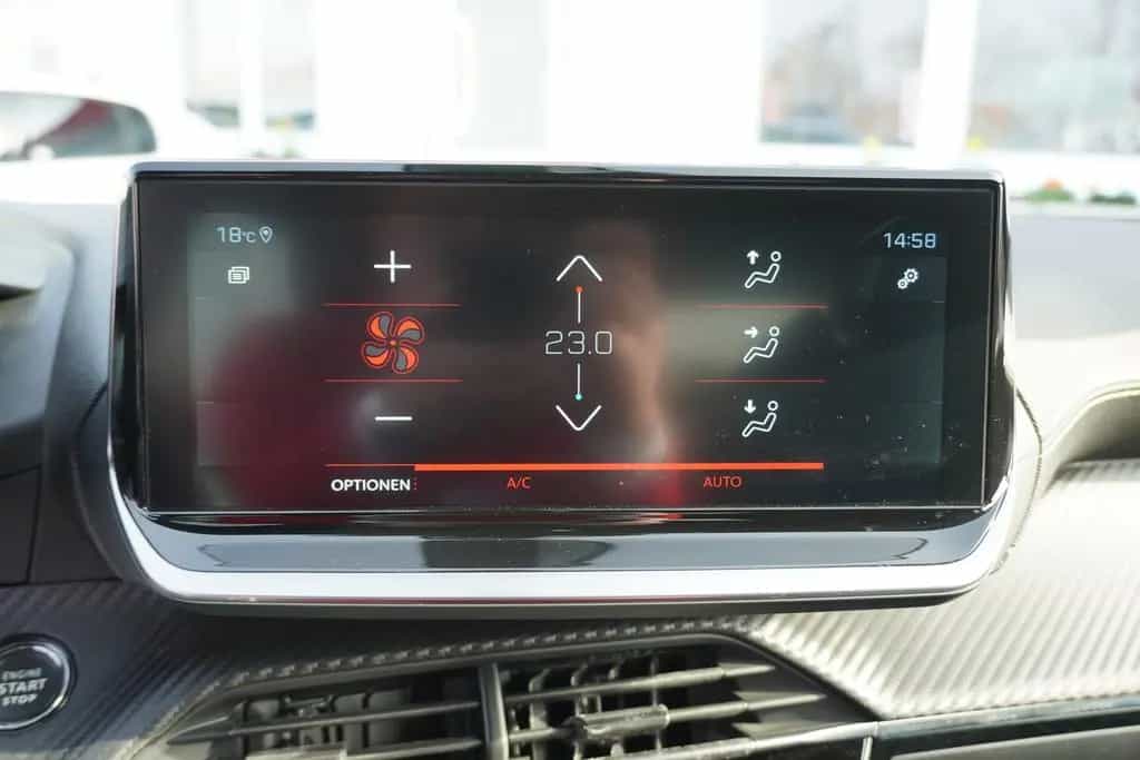 Peugeot 2008 1.2 PureTech GT LED Kamera Sitzheizung 03/2023-photo-22