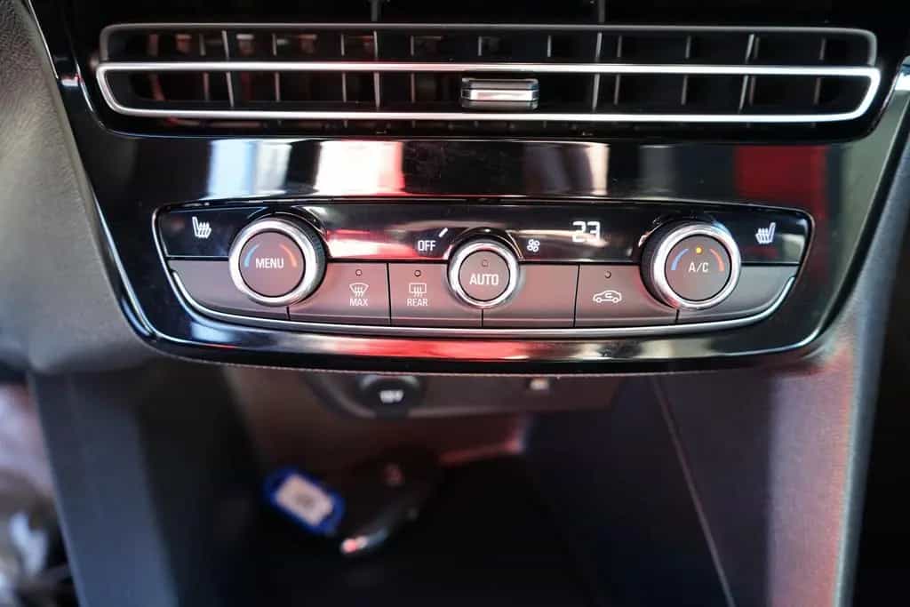 Opel Mokka 1.2 GS Line LED Navi ACC 360° Sitzheizung 04/2021-photo-25