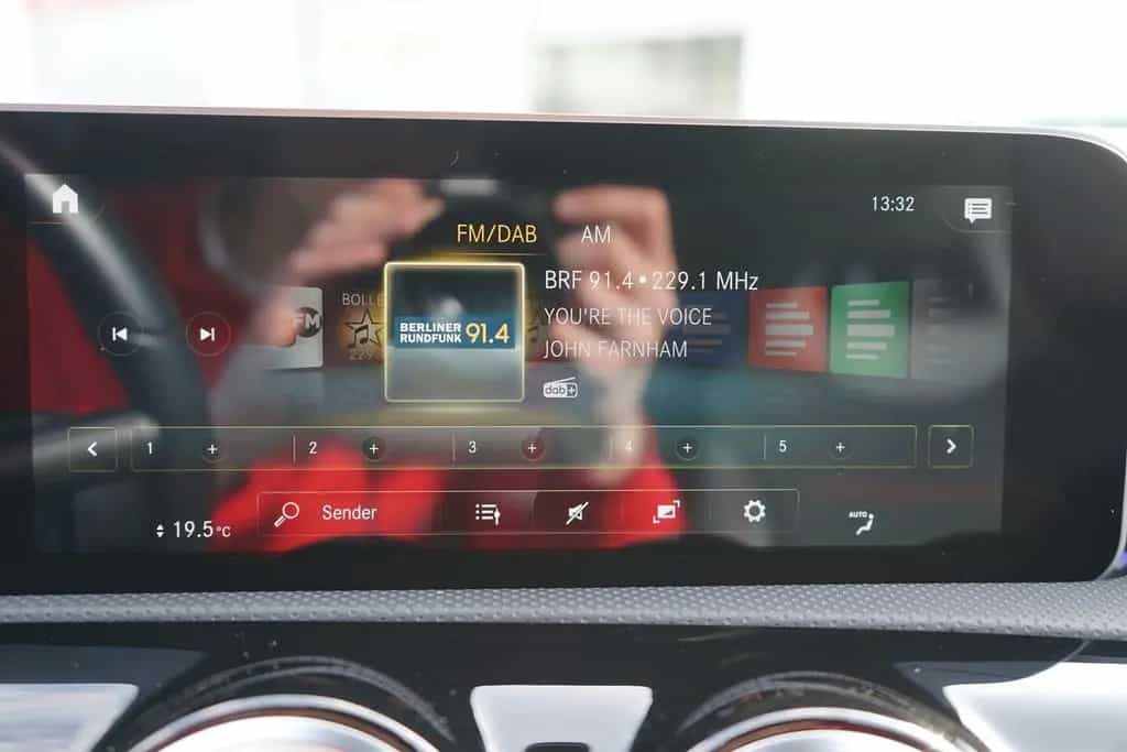 Mercedes-Benz CLA 220 CLA SB 220 d AMG Line MBUX LED ACC Navi Kamera 09/2019-photo-26