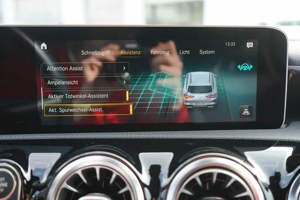 Mercedes-Benz CLA 220 CLA SB 220 d AMG Line MBUX LED ACC Navi Kamera 09/2019-photo-31