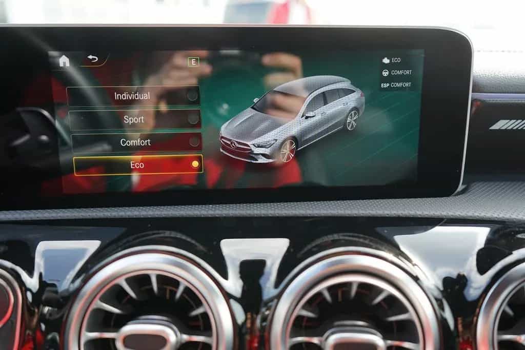 Mercedes-Benz CLA 220 CLA SB 220 d AMG Line MBUX LED ACC Navi Kamera 09/2019-photo-34