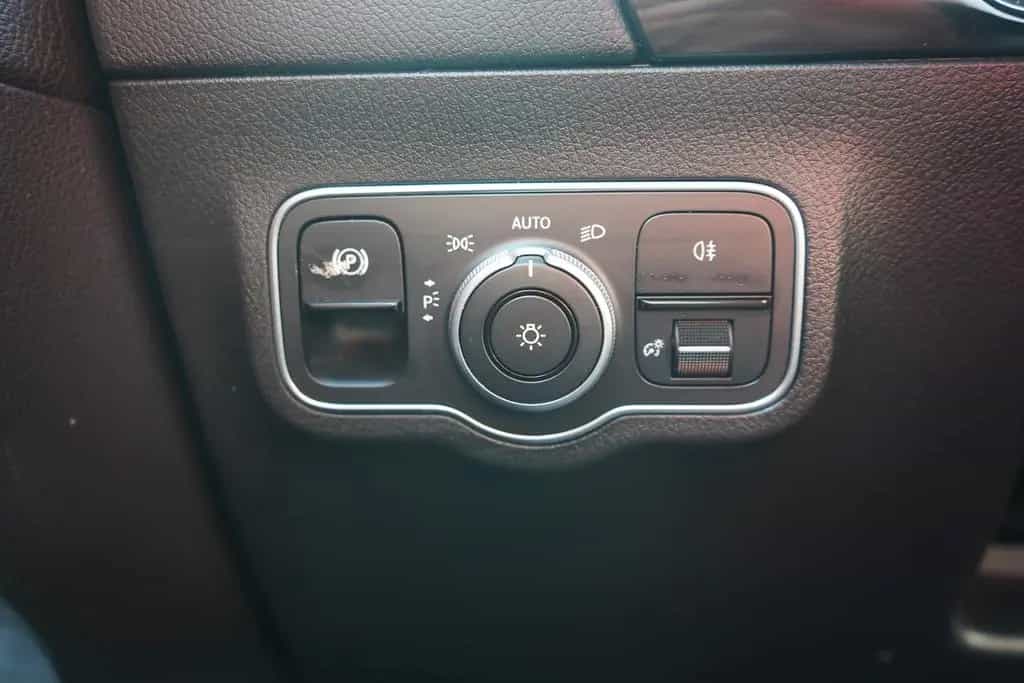 Mercedes-Benz B 180 B180 Style LED Navi Sitzheizung Totwinkel 360° 03/2020-photo-28