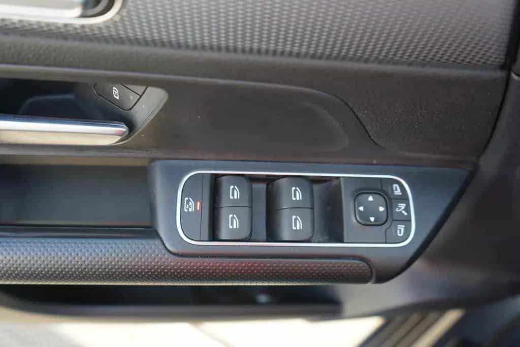 Mercedes-Benz B 180 B180 Style LED Navi Sitzheizung Totwinkel 360° 03/2020-photo-30