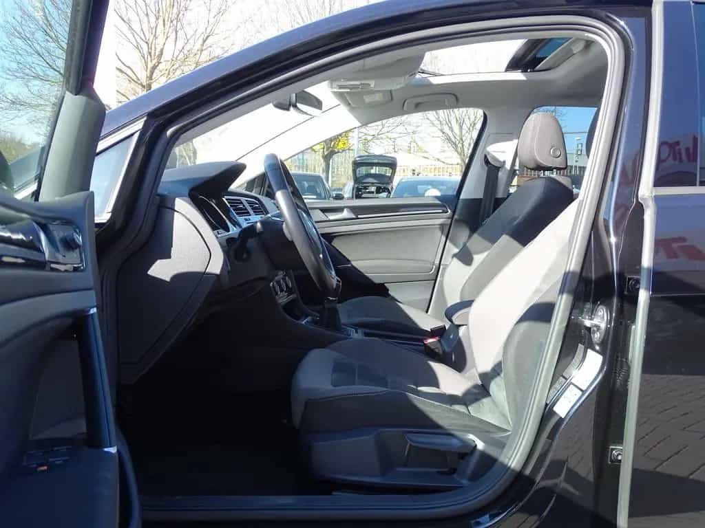 Volkswagen Golf VII 1.4 TSI Highline LED Navi Panorama PDC 05/2018-photo-7
