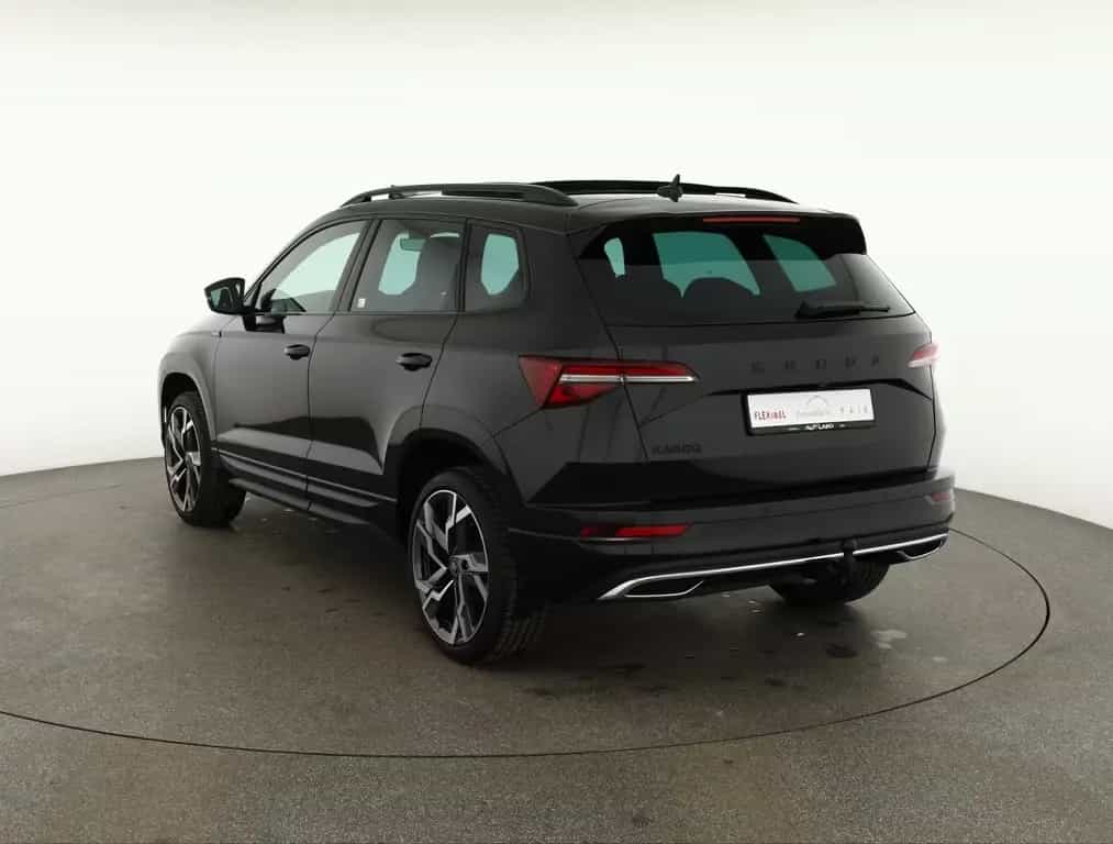 Skoda Karoq Sportline 1.5 TSI DSG Matrix ACC AHK Pano 09/2025-photo-2