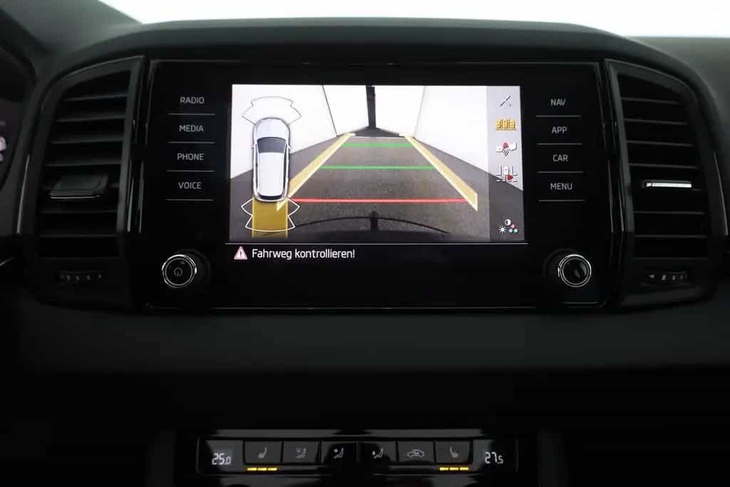 Skoda Karoq Sportline 1.5 TSI DSG Matrix ACC AHK Pano 09/2025-photo-25