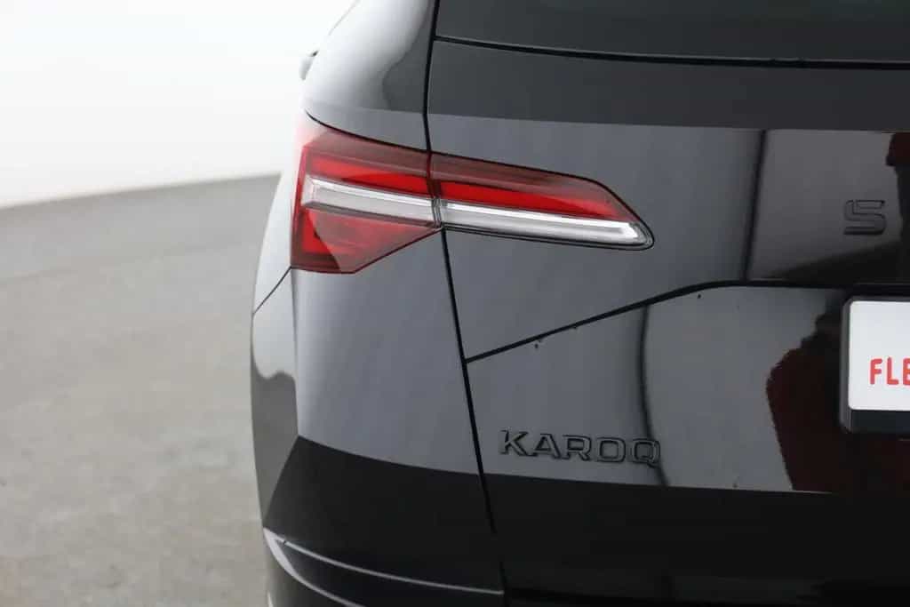 Skoda Karoq Sportline 1.5 TSI DSG Matrix ACC AHK Pano 09/2025-photo-30