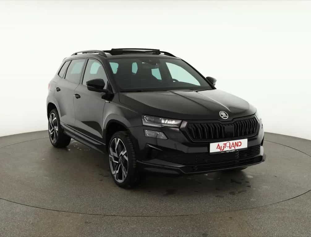 Skoda Karoq Sportline 1.5 TSI DSG Matrix ACC AHK Pano 09/2025-photo-6