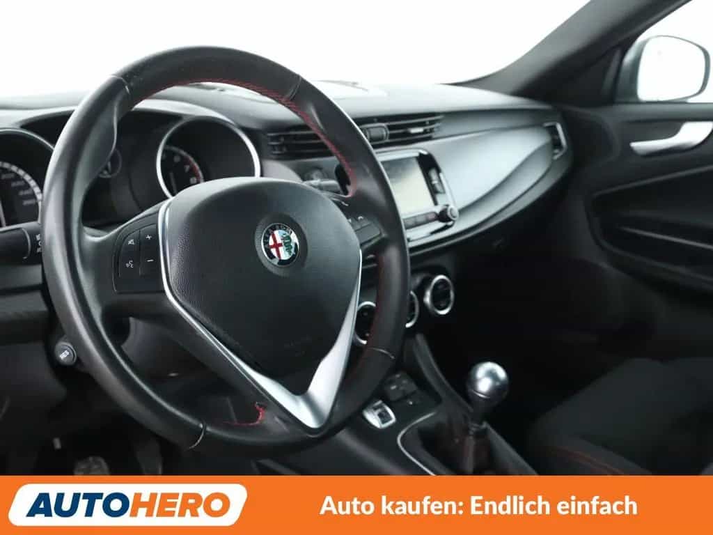 Alfa Romeo 1.4 Turbo Sprint *NAV*TEMPO*PDC*SHZ*ALU*KLIMA* 12/2015-photo-8