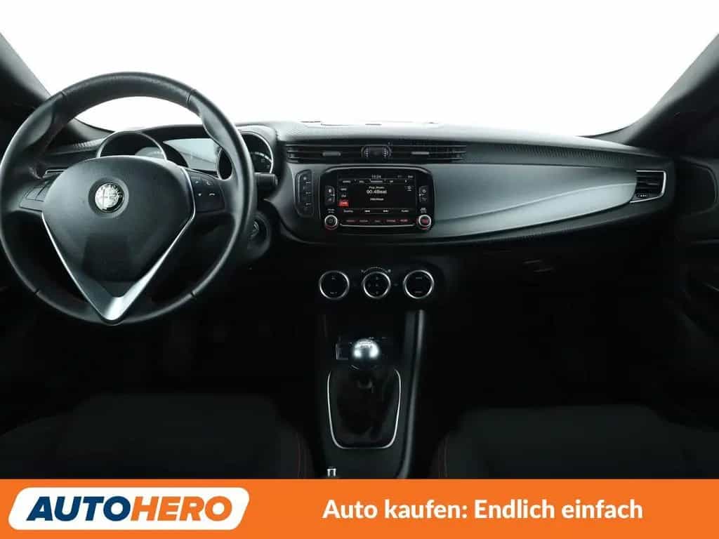 Alfa Romeo 1.4 Turbo Sprint *NAV*TEMPO*PDC*SHZ*ALU*KLIMA* 12/2015-photo-9