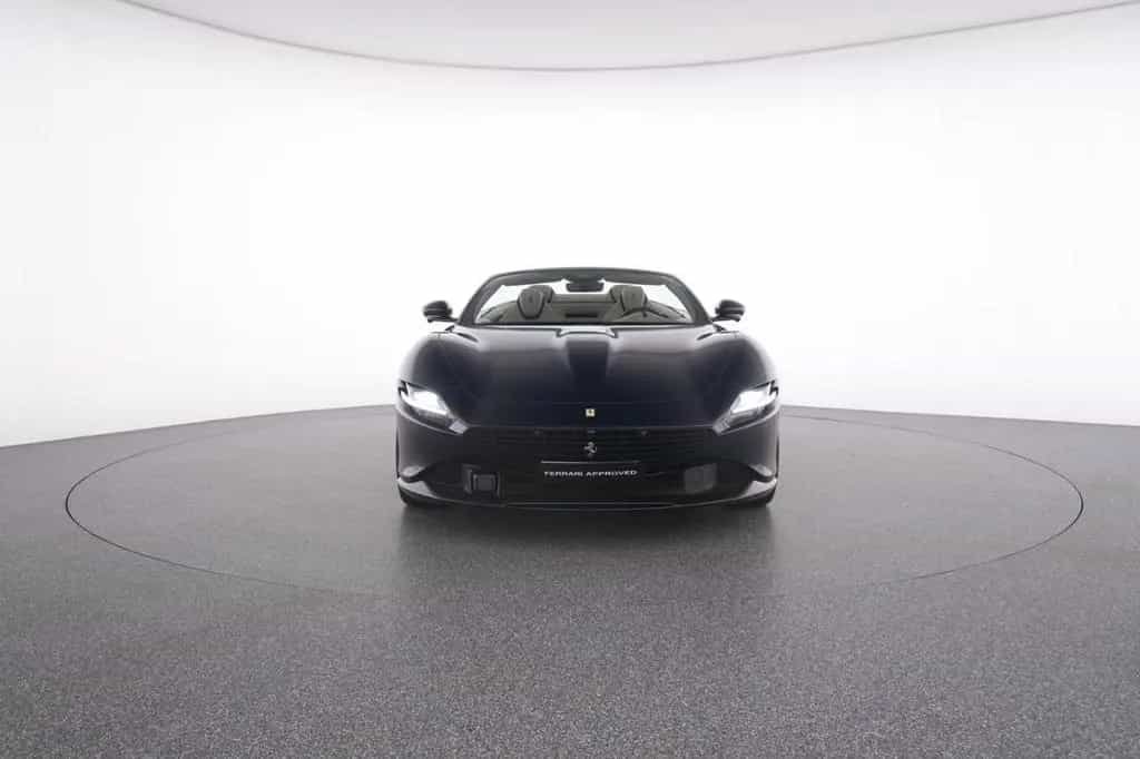 Ferrari Roma Spider FULL-CARBON BEIFAHRERDISPLAY 04/2025-photo-1