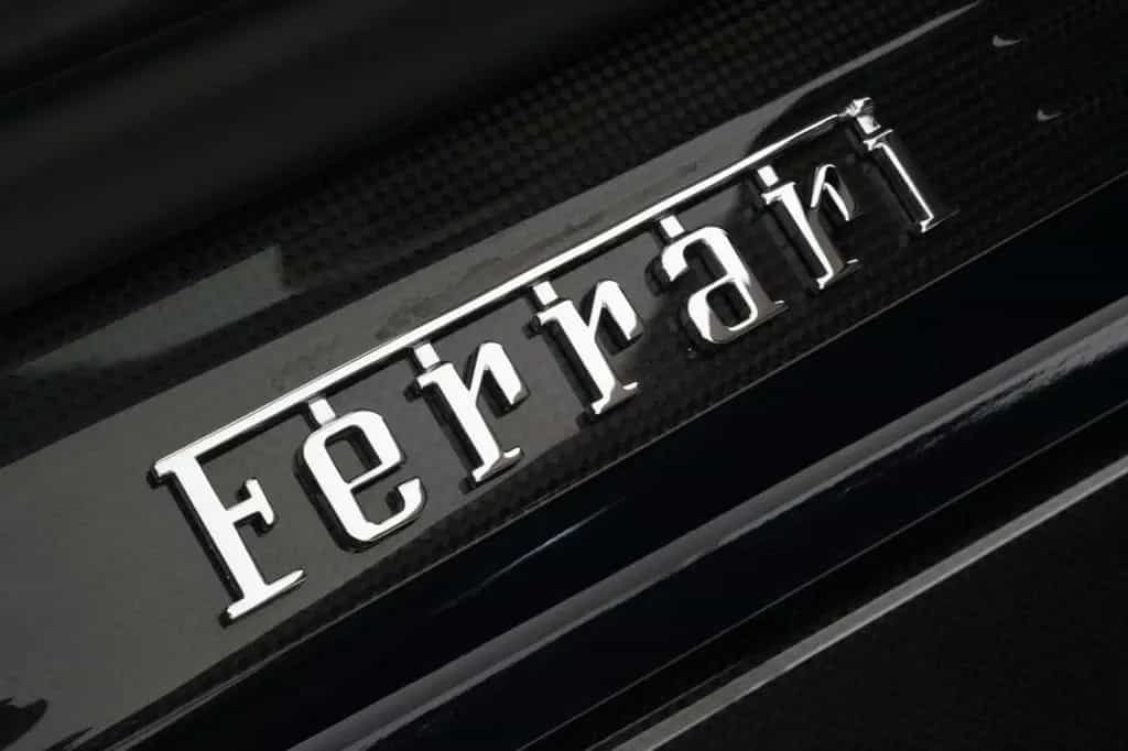 Ferrari Roma Spider FULL-CARBON BEIFAHRERDISPLAY 04/2025-photo-26
