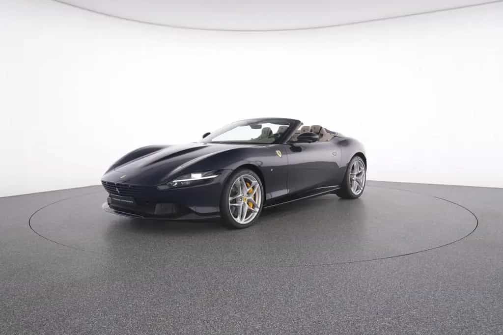 Ferrari Roma Spider FULL-CARBON BEIFAHRERDISPLAY 04/2025-photo-3
