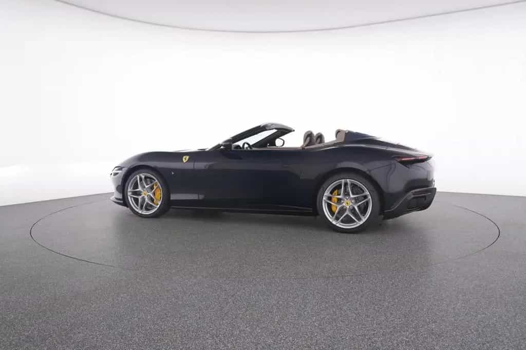 Ferrari Roma Spider FULL-CARBON BEIFAHRERDISPLAY 04/2025-photo-6