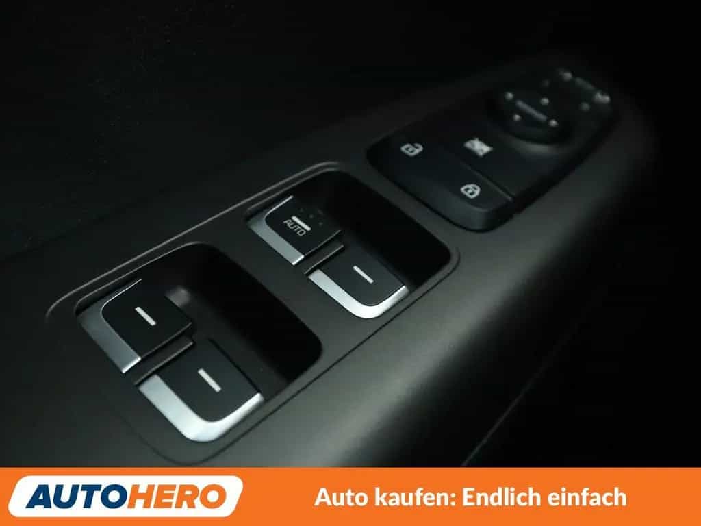 Kia Sportage 1.6 TGDI Vision 2WD Aut*NAVI*TEMPO*CAM* 11/2019-photo-24