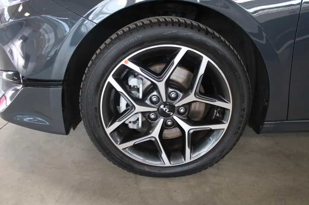 Kia Ceed / Ceed Spirit Aut. LED NAVI ACC BLIS uvm. 04/2025-photo-10