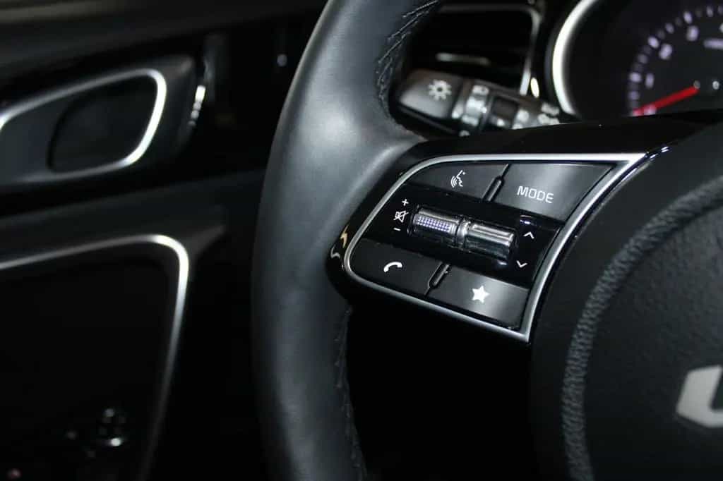 Kia Ceed / Ceed Spirit Aut. LED NAVI ACC BLIS uvm. 04/2025-photo-19