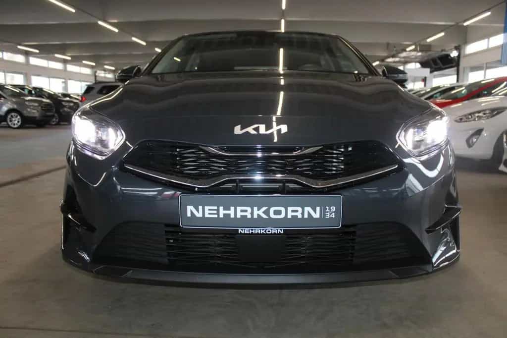Kia Ceed / Ceed Spirit Aut. LED NAVI ACC BLIS uvm. 04/2025-photo-8