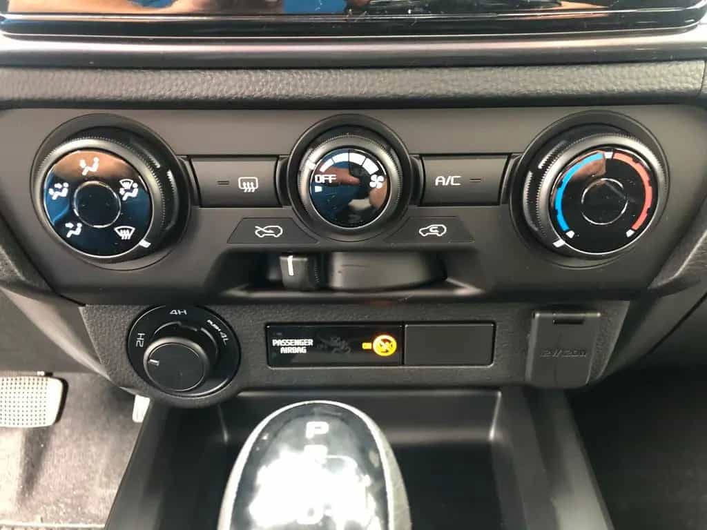 Isuzu D-Max Space Cab LS AT + Kipper + Winterdienst + null-photo-21