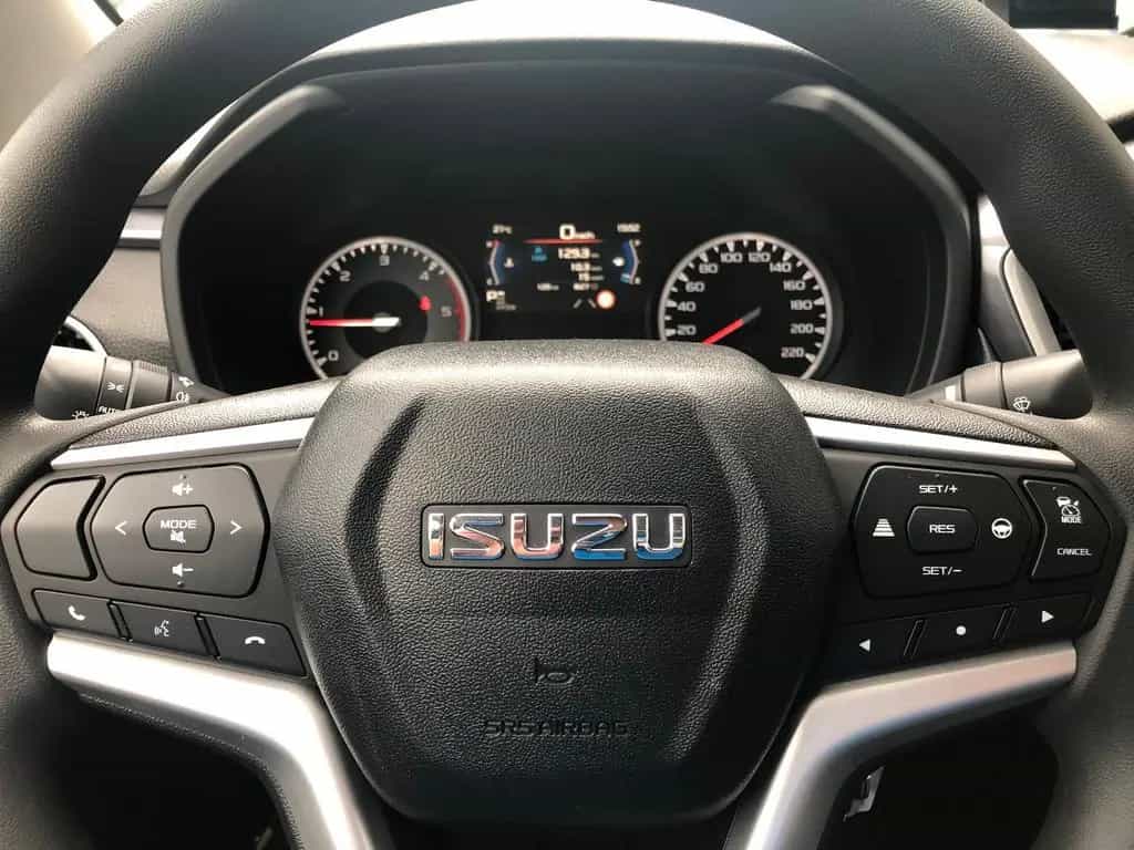 Isuzu D-Max Space Cab LS AT + Kipper + Winterdienst + null-photo-25