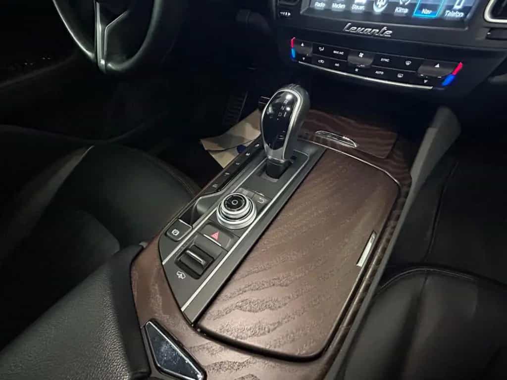 Maserati Levante 3.0 Q4 DIESEL *Panorama *360 Kamera * 09/2017-photo-10