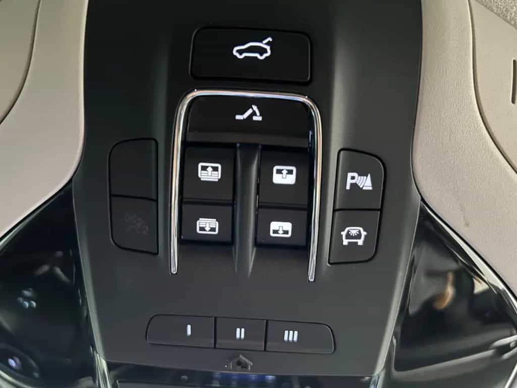Maserati Levante 3.0 Q4 DIESEL *Panorama *360 Kamera * 09/2017-photo-20