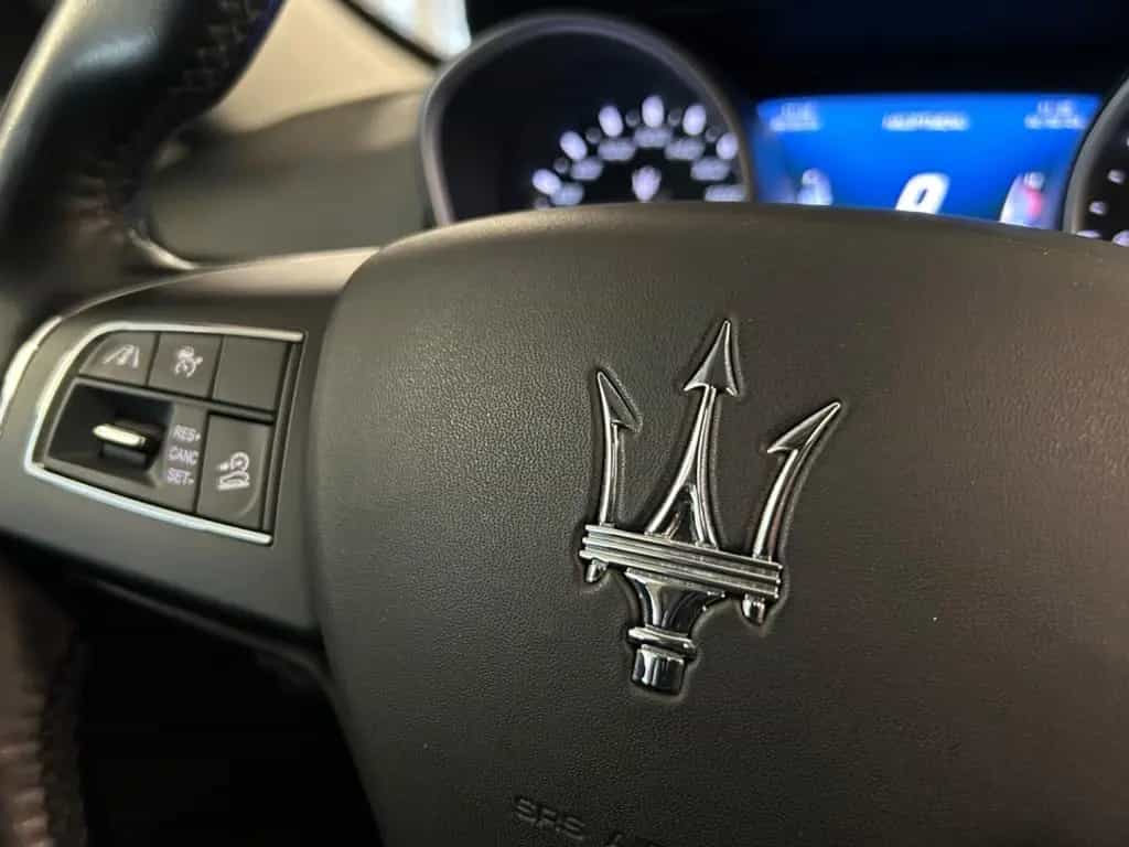 Maserati Levante 3.0 Q4 DIESEL *Panorama *360 Kamera * 09/2017-photo-23