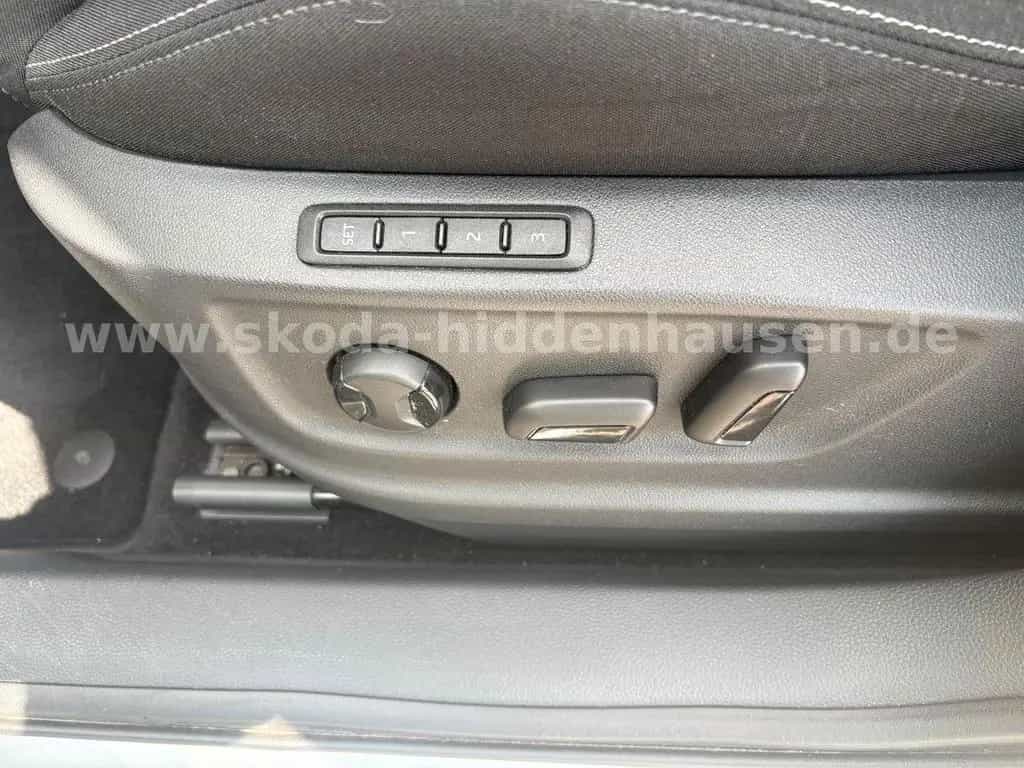 Skoda Karoq 2.0 TDI Style 4x4 11/2019-photo-15