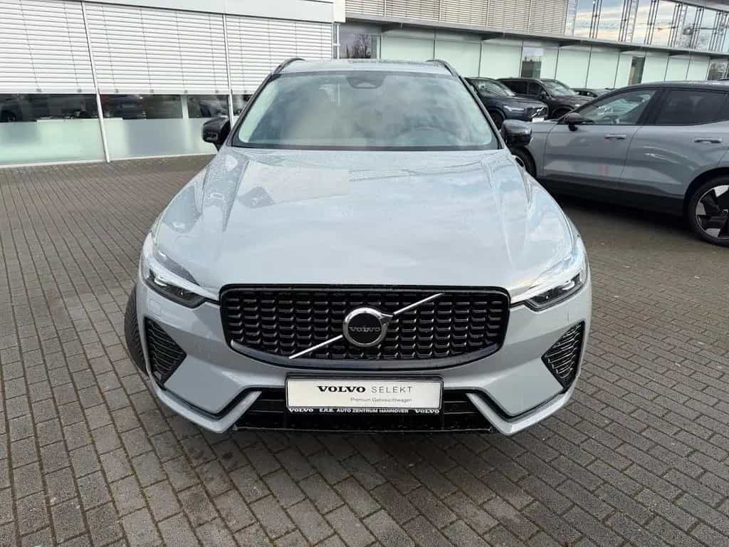 Volvo XC60 B5 Plus Dark AWD 02/2025-photo-12