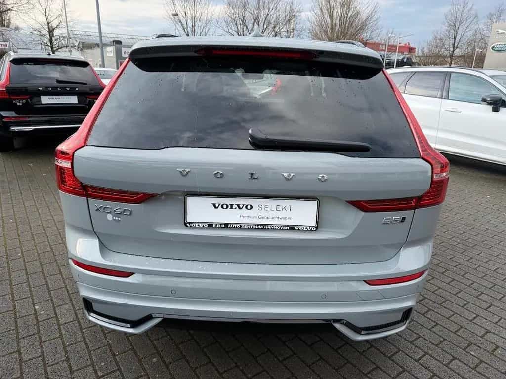 Volvo XC60 B5 Plus Dark AWD 02/2025-photo-6