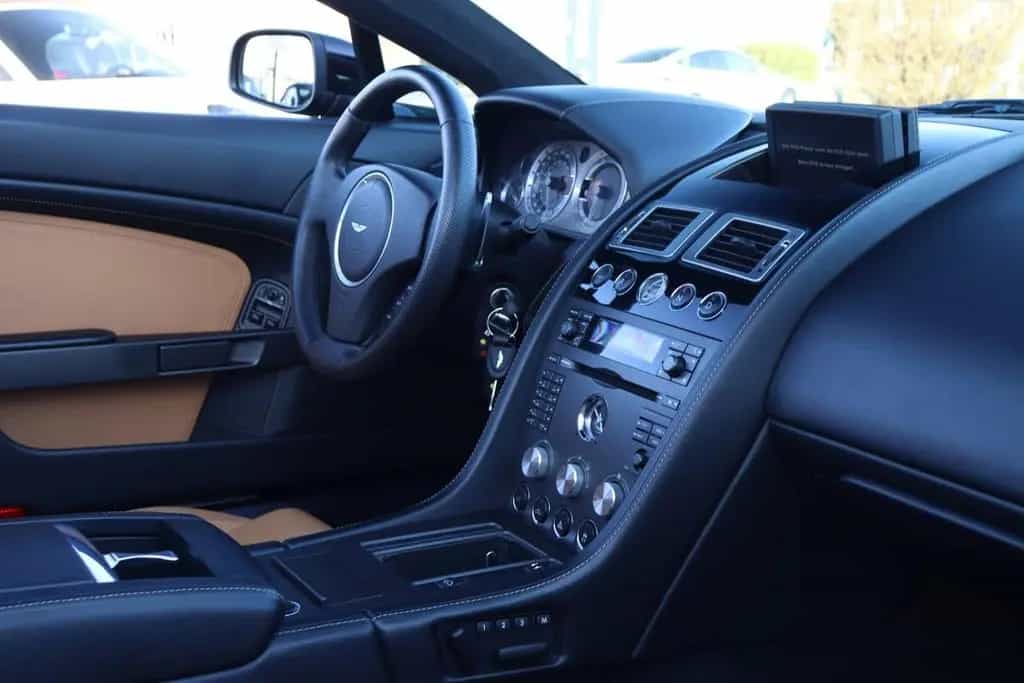 Aston Martin V8 Vantage Roadster +DEUTSCH+MEMORY+SITZHEIZUNG+ 03/2008-photo-23