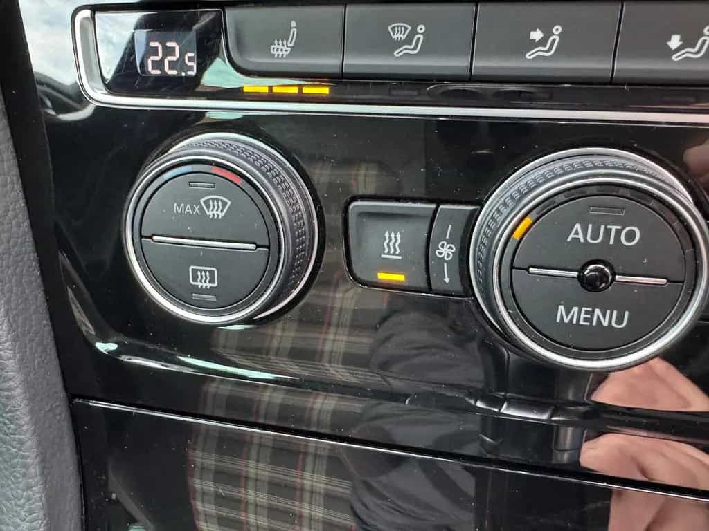 Volkswagen Golf VII GTI DSG Navi Virtual Pano ACC DynA DLA 08/2017-photo-16