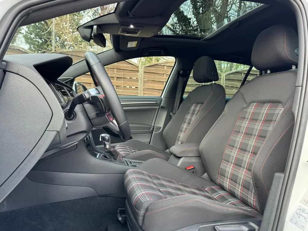 Volkswagen Golf VII GTI DSG Navi Virtual Pano ACC DynA DLA 08/2017-photo-6