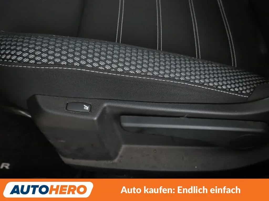 Dacia Duster 1.3 TCe Prestige *NAVI*TEMPO*CAM*SHZ*ALU* 11/2019-photo-29