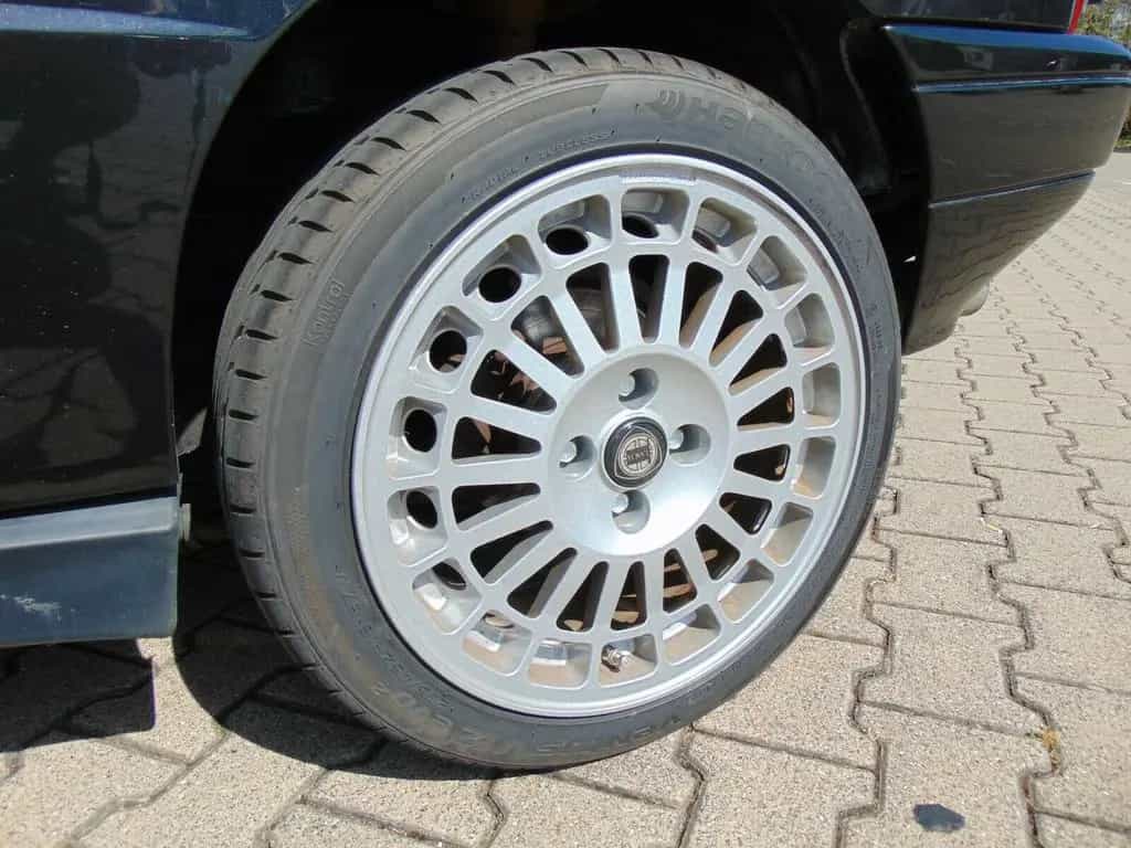 Lancia Delta HF Integr. 16V*Leder*16 Zoll Speedline 10/1992-photo-13