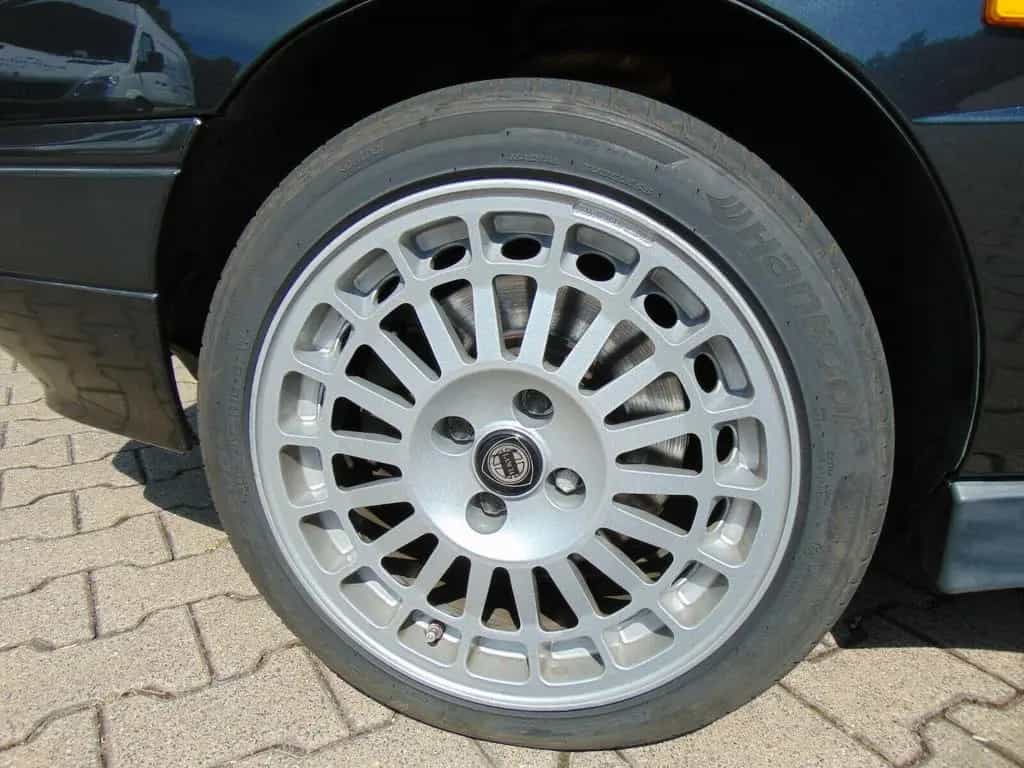 Lancia Delta HF Integr. 16V*Leder*16 Zoll Speedline 10/1992-photo-4