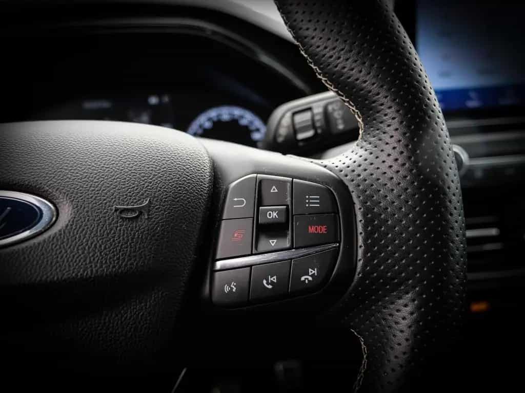 Ford Focus ST AD Navi Soundsystem B & O LED Kurvenlic 06/2020-photo-14