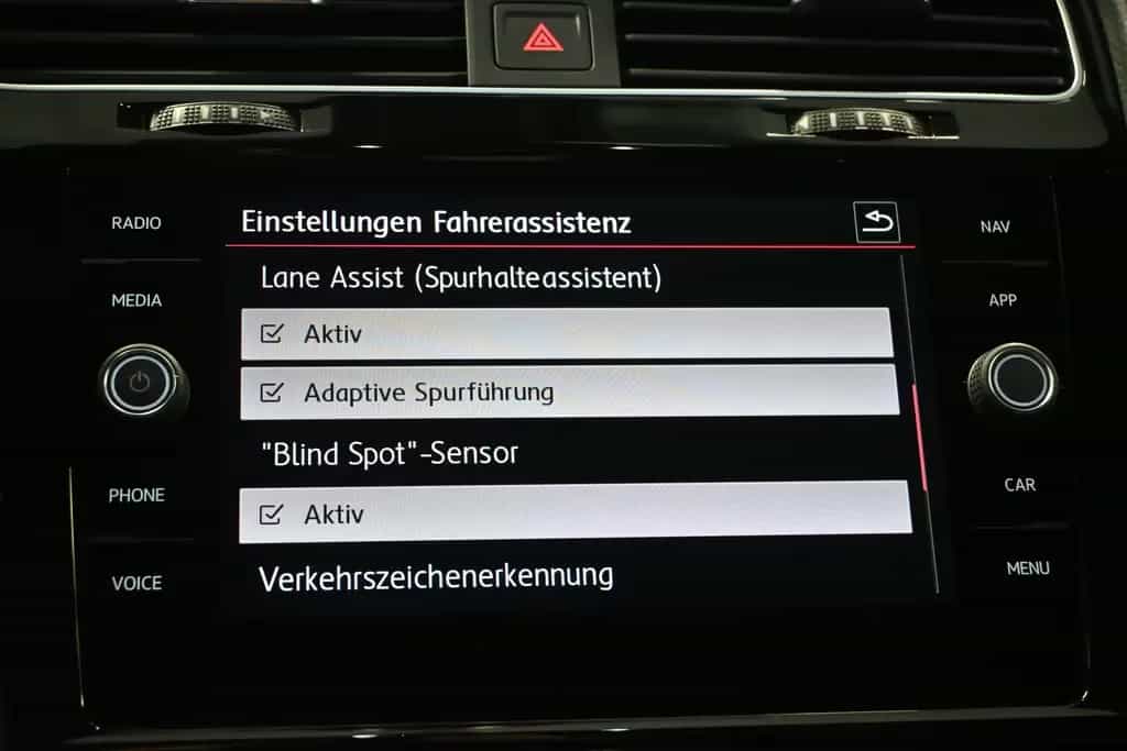 Volkswagen Golf GTI Performance*MATRIX*KEYLESS*RFK*ROTIFORM 12/2018-photo-28