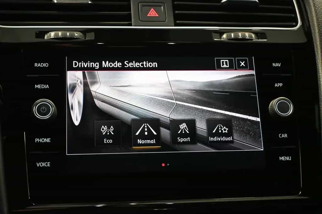 Volkswagen Golf GTI Performance*MATRIX*KEYLESS*RFK*ROTIFORM 12/2018-photo-30