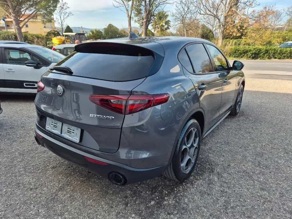 Alfa Romeo Stelvio 2.2 Turbodiesel 190 CV AT8 Q4 10/2022-photo-3