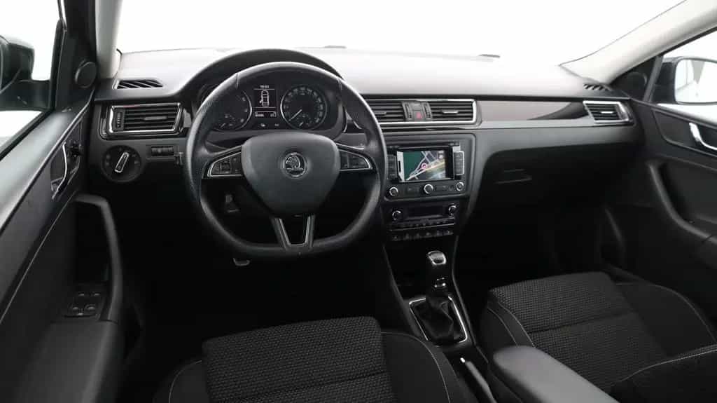 Skoda Rapid Spaceback Elegance TSI 11/2014-photo-17