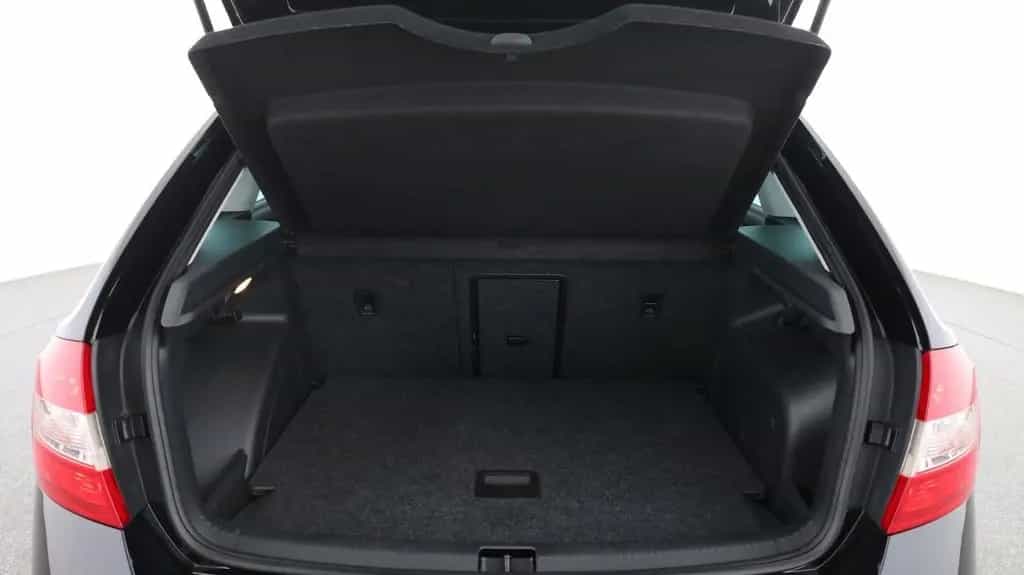 Skoda Rapid Spaceback Elegance TSI 11/2014-photo-23