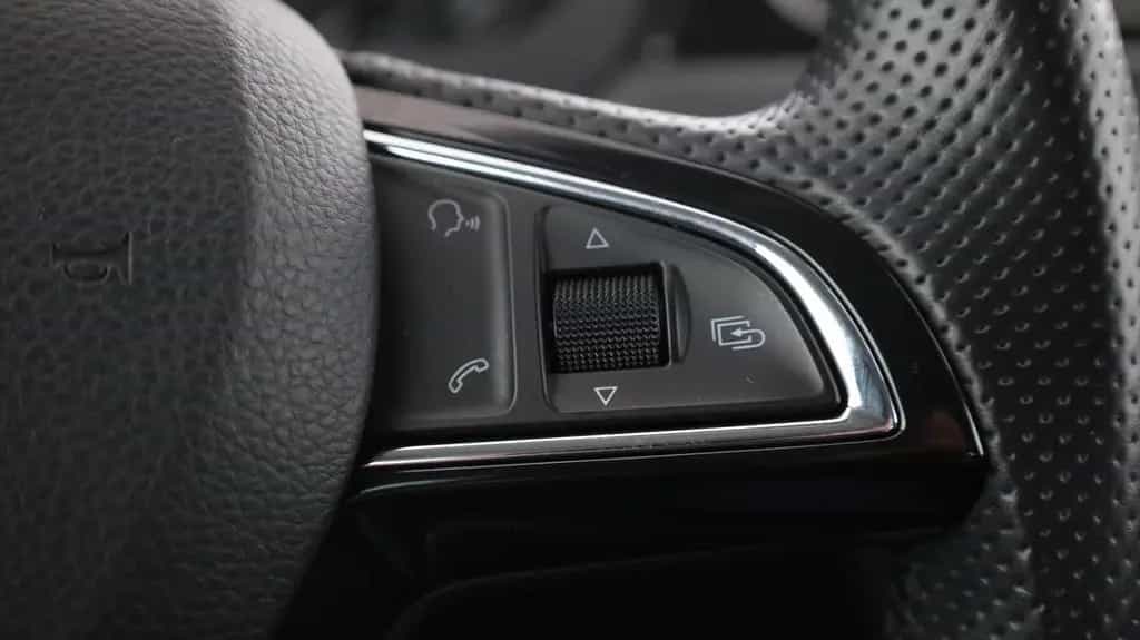 Skoda Rapid Spaceback Elegance TSI 11/2014-photo-25
