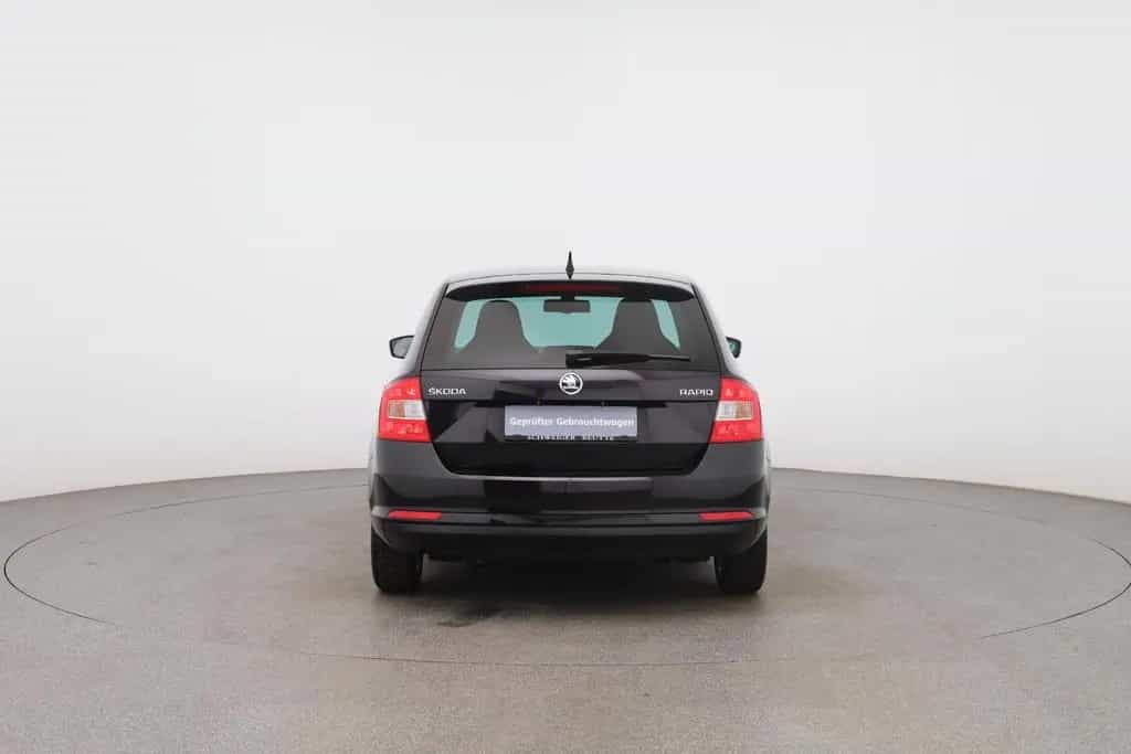 Skoda Rapid Spaceback Elegance TSI 11/2014-photo-3