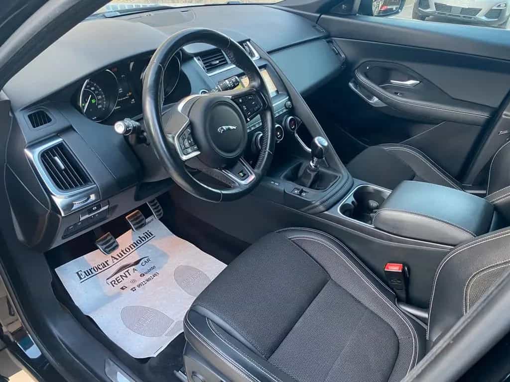 Jaguar E-Pace 2.0D 180 CV AWD R-Dynamic 04/2019-photo-11