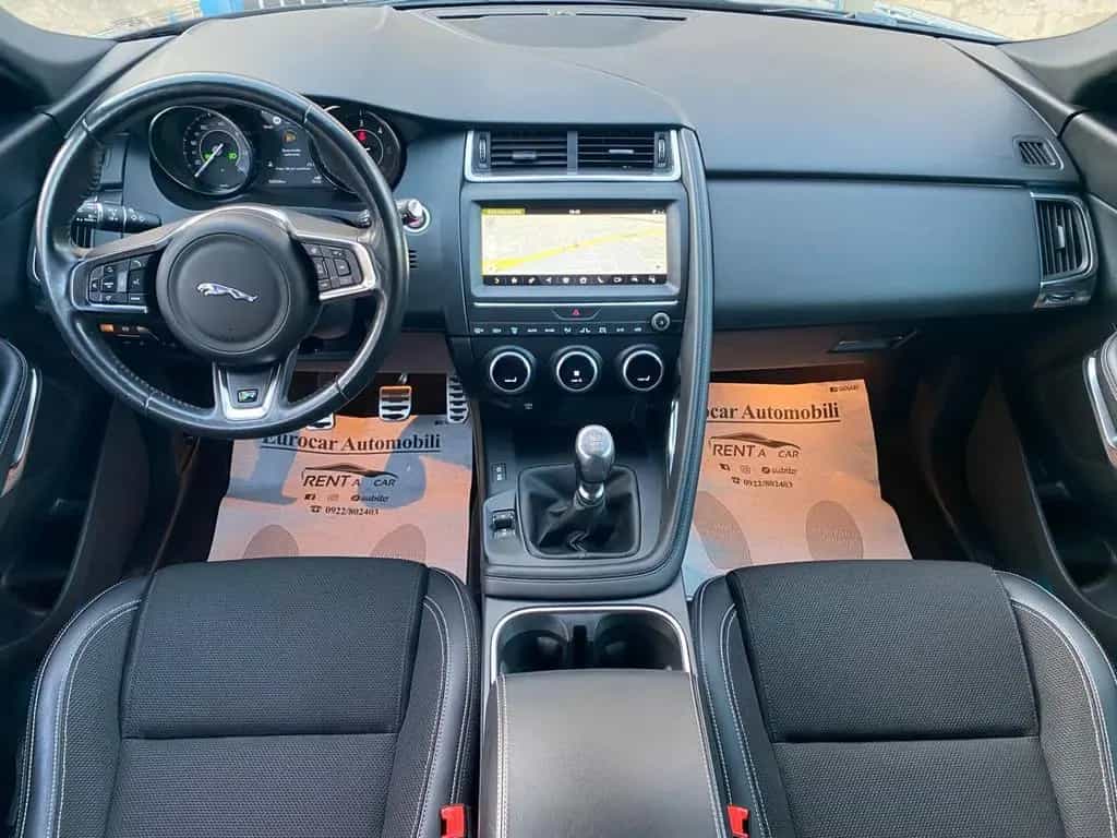 Jaguar E-Pace 2.0D 180 CV AWD R-Dynamic 04/2019-photo-13