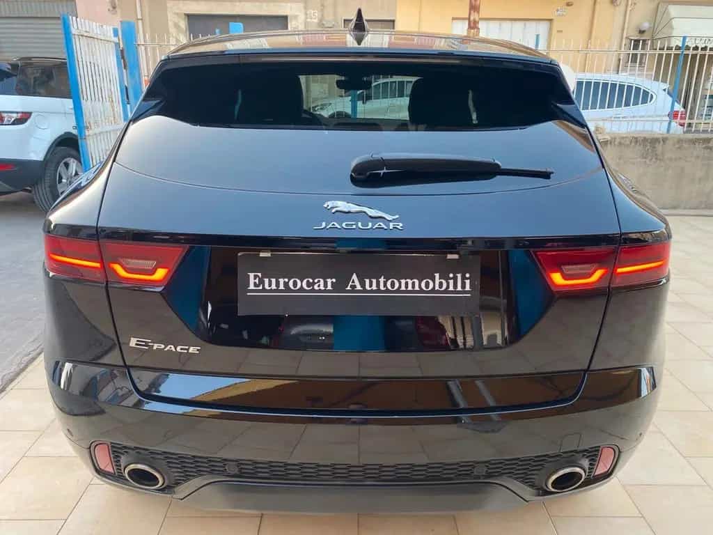 Jaguar E-Pace 2.0D 180 CV AWD R-Dynamic 04/2019-photo-4